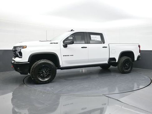New 2026 Chevrolet Silverado 2500 ZR2 w/ LPO, Dark Essentials Package image 7