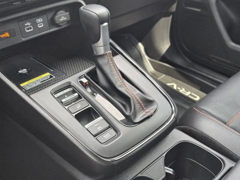 Used 2025 Honda CR-V Sport Touring image 9