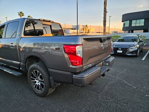 Used 2021 Nissan Titan SV w/ SV Convenience Package AWD/4WD image 7