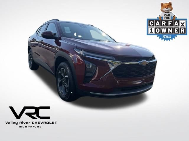 Used 2024 Chevrolet Trax LT FWD image 1