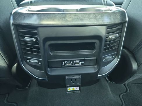Used 2019 RAM 1500 Big Horn AWD/4WD image 16