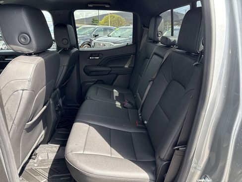 Used 2023 Chevrolet Colorado LT w/ LT Convenience Package III image 13