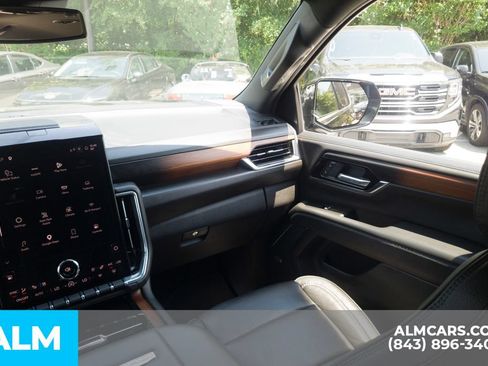 Used 2025 GMC Yukon Denali AWD/4WD image 20