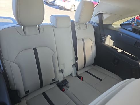 Used 2025 MAZDA CX-90 3.3 Turbo w/ Preferred Package image 13