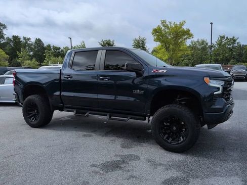 Used 2023 Chevrolet Silverado 1500 RST AWD/4WD image 2