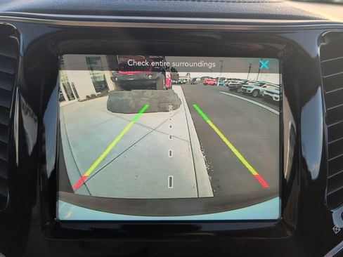 Used 2022 Jeep Cherokee Limited image 38