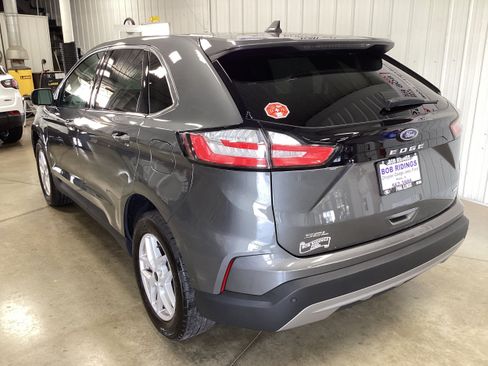 Used 2024 Ford Edge SEL w/ Convenience Package AWD/4WD image 3