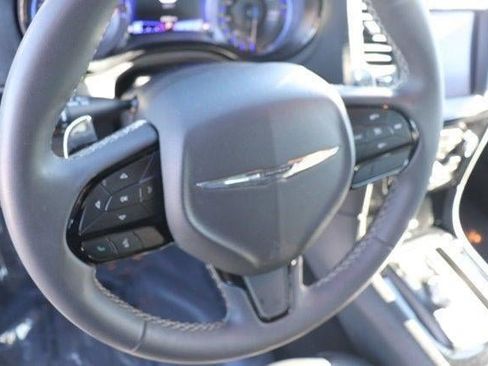 Used 2023 Chrysler 300 S image 15