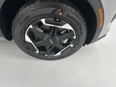 New 2026 Kia Sportage S image 9