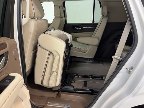 Used 2024 GMC Yukon Denali AWD/4WD image 29