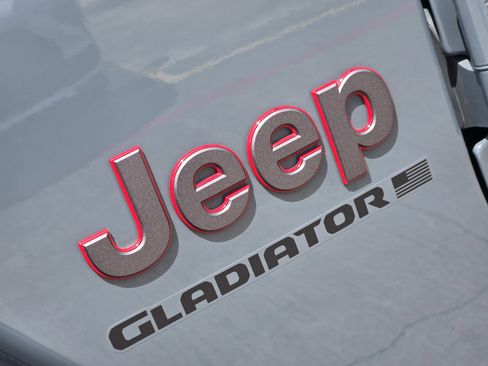Used 2024 Jeep Gladiator Rubicon image 8
