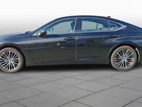 Used 2023 Lexus ES 300h w/ Premium Package image 5