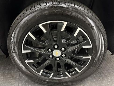 New 2026 Chevrolet Traverse LT w/ Sun and Wheel Package FWD image 12