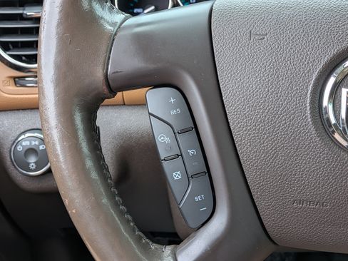 Used 2015 Buick Enclave Leather FWD image 25