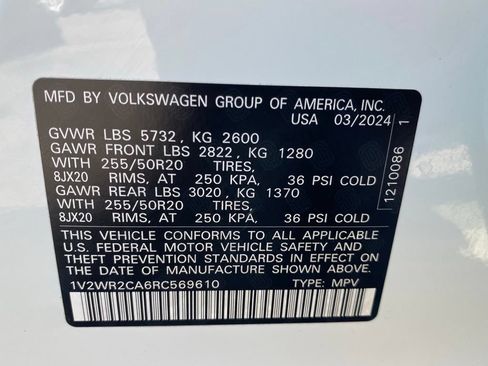 Used 2024 Volkswagen Atlas SE FWD image 20