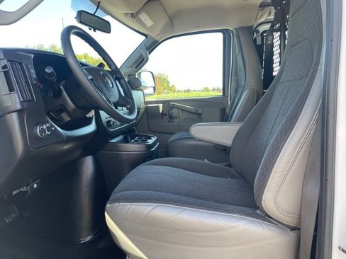 Used 2024 Chevrolet Express 2500 Work Van w/ Driver Convenience Package image 11