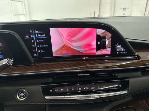 Used 2021 Cadillac Escalade Premium Luxury Platinum image 19