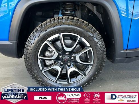 Used 2025 Jeep Compass Trailhawk image 8