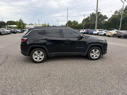 Used 2022 Jeep Compass Latitude w/ Convenience Group FWD image 5