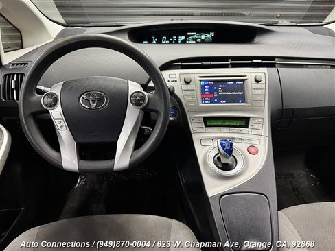 Used 2013 Toyota Prius Two image 12