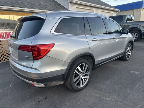 Used 2018 Honda Pilot Touring image 14