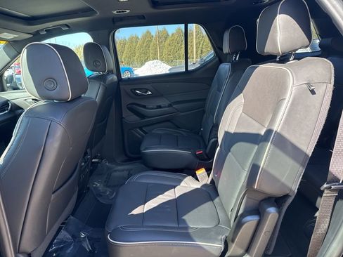 Used 2023 Chevrolet Traverse Premier w/ Redline Edition image 19