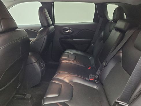 Used 2020 Jeep Cherokee Trailhawk w/ Cold Weather Group AWD/4WD image 18
