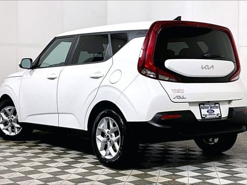 Used 2022 Kia Soul LX w/ Technology Package image 11