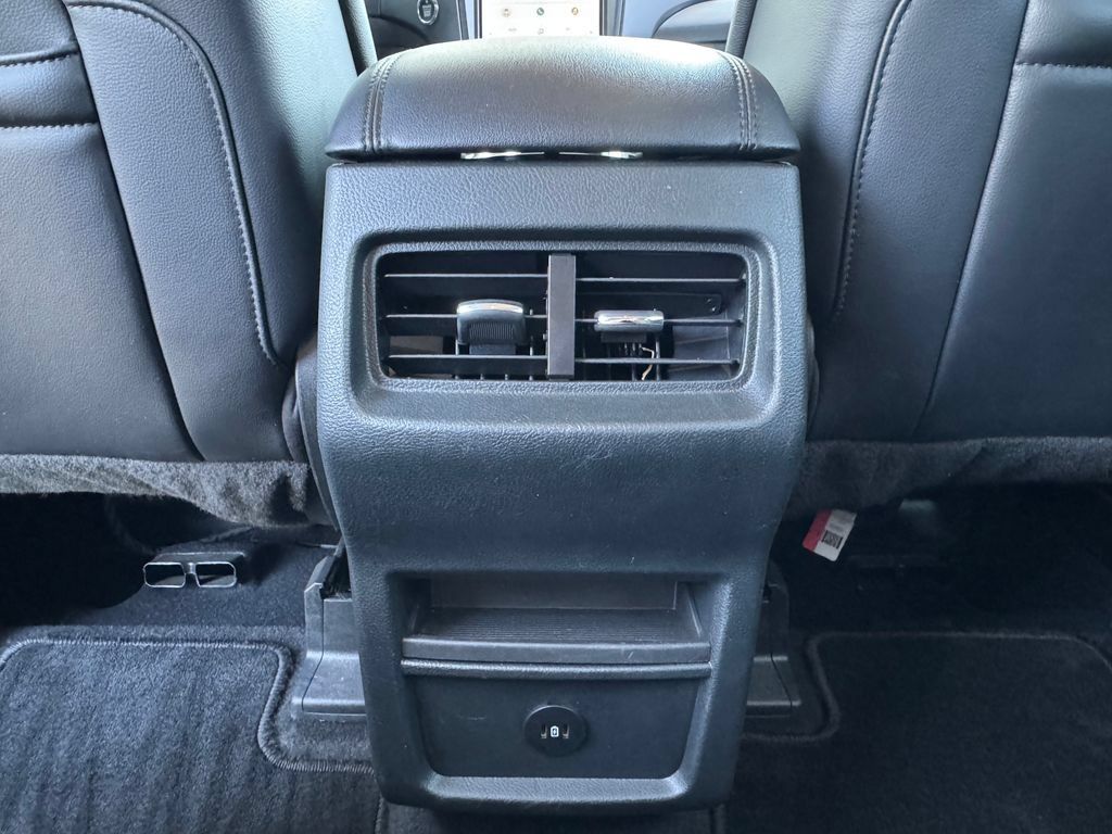 Used 2024 Ford Edge SEL AWD/4WD image 28