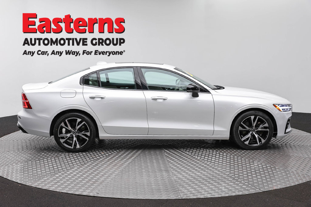 Used 2024 Volvo S60 B5 Core w/ Climate Package FWD image 5