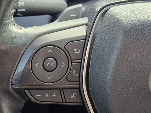 Used 2020 Toyota Camry SE image 12