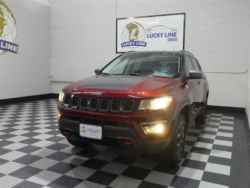 Used 2021 Jeep Compass Trailhawk AWD/4WD image 4