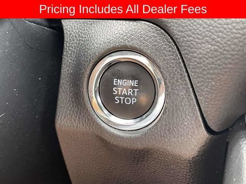 Used 2025 Toyota RAV4 XLE AWD/4WD image 29