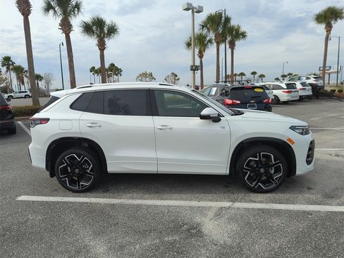 New 2026 Volkswagen Tiguan SEL R-Line image 3