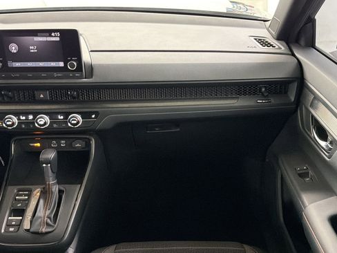 Used 2025 Honda CR-V Sport image 28