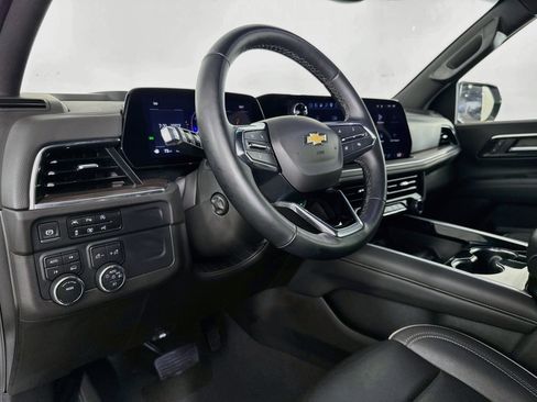 Used 2025 Chevrolet Tahoe Premier AWD/4WD image 20
