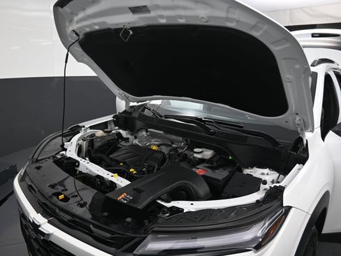 Used 2024 Chevrolet Trax ACTIV w/ Driver Confidence Package image 31