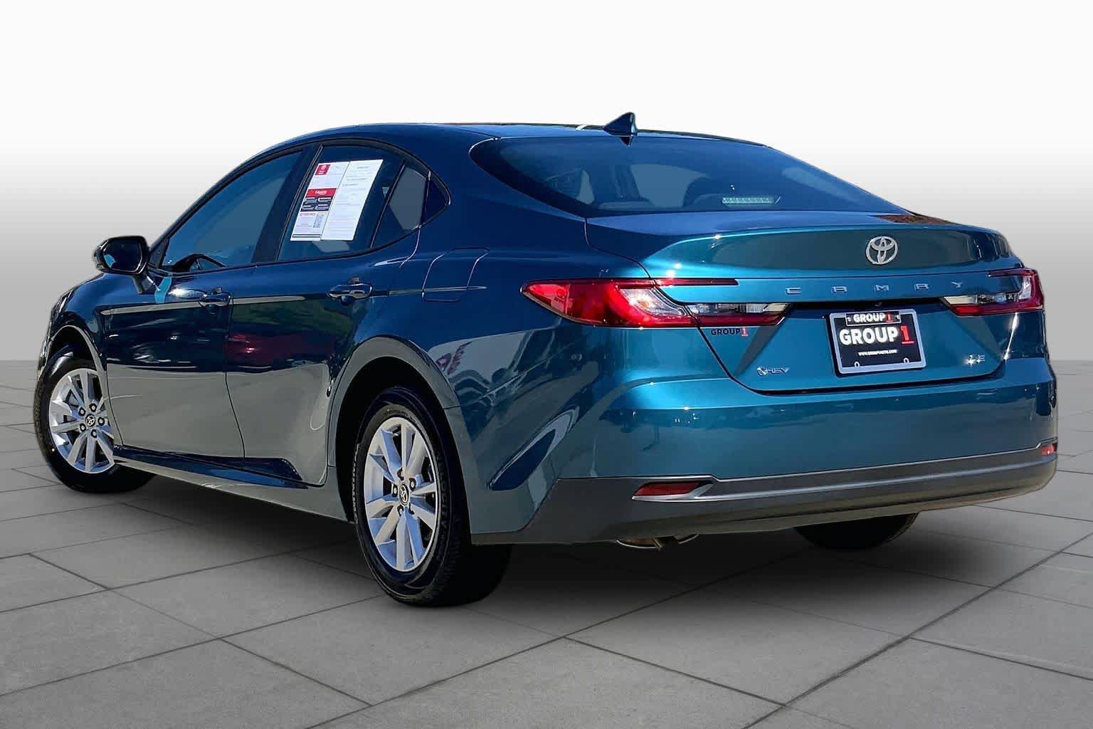 Used 2025 Toyota Camry LE FWD image 12