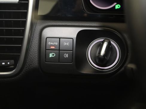 Used 2023 Porsche Cayenne Coupe image 55