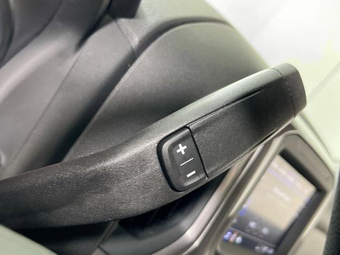 Used 2023 Chevrolet Silverado 1500 Custom image 16