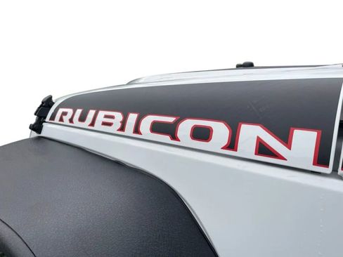Used 2017 Jeep Wrangler Unlimited Rubicon AWD/4WD image 12