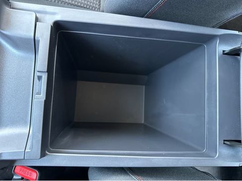Used 2026 Nissan Sentra SR w/ Floor Mat Package FWD image 30