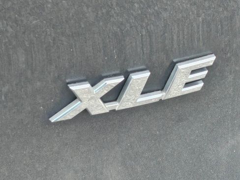 Used 2019 Toyota RAV4 XLE image 29