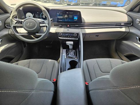 Used 2024 Hyundai Elantra SEL FWD image 14