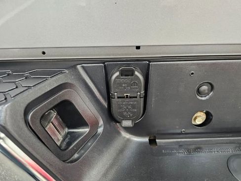 Used 2019 RAM 1500 Classic SLT image 38