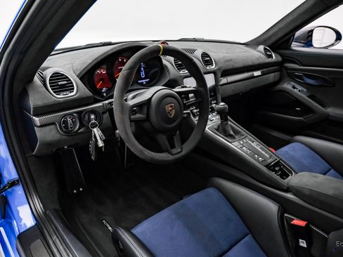 Used 2024 Porsche 718 Cayman GT4 RS image 37