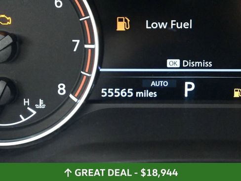 Used 2024 Nissan Rogue S image 38