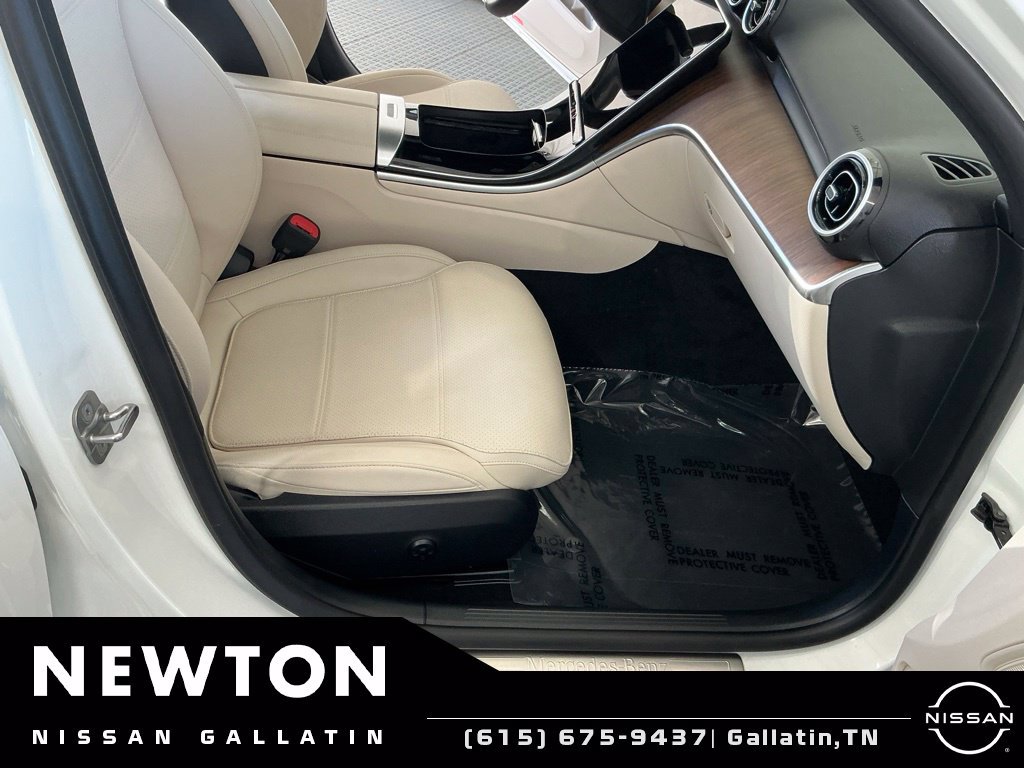 Used 2025 Mercedes-Benz C 300 4MATIC Sedan image 18