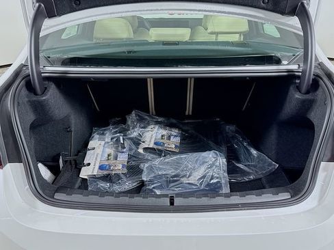 Used 2025 BMW 330i xDrive 330i xDrive w/ Premium Package image 27