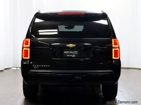 Used 2020 Chevrolet Suburban LT AWD/4WD image 6